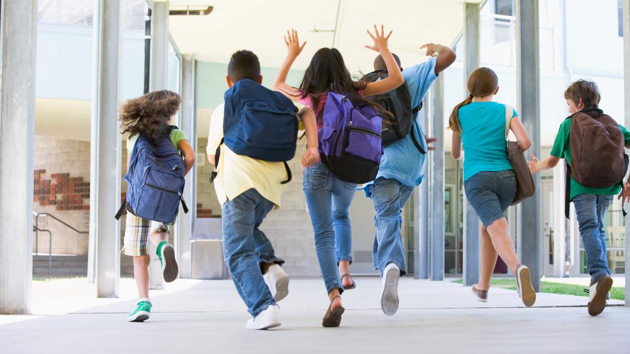 ¿Listos para el regreso a la escuela? Solo si sus hijos están vacunados