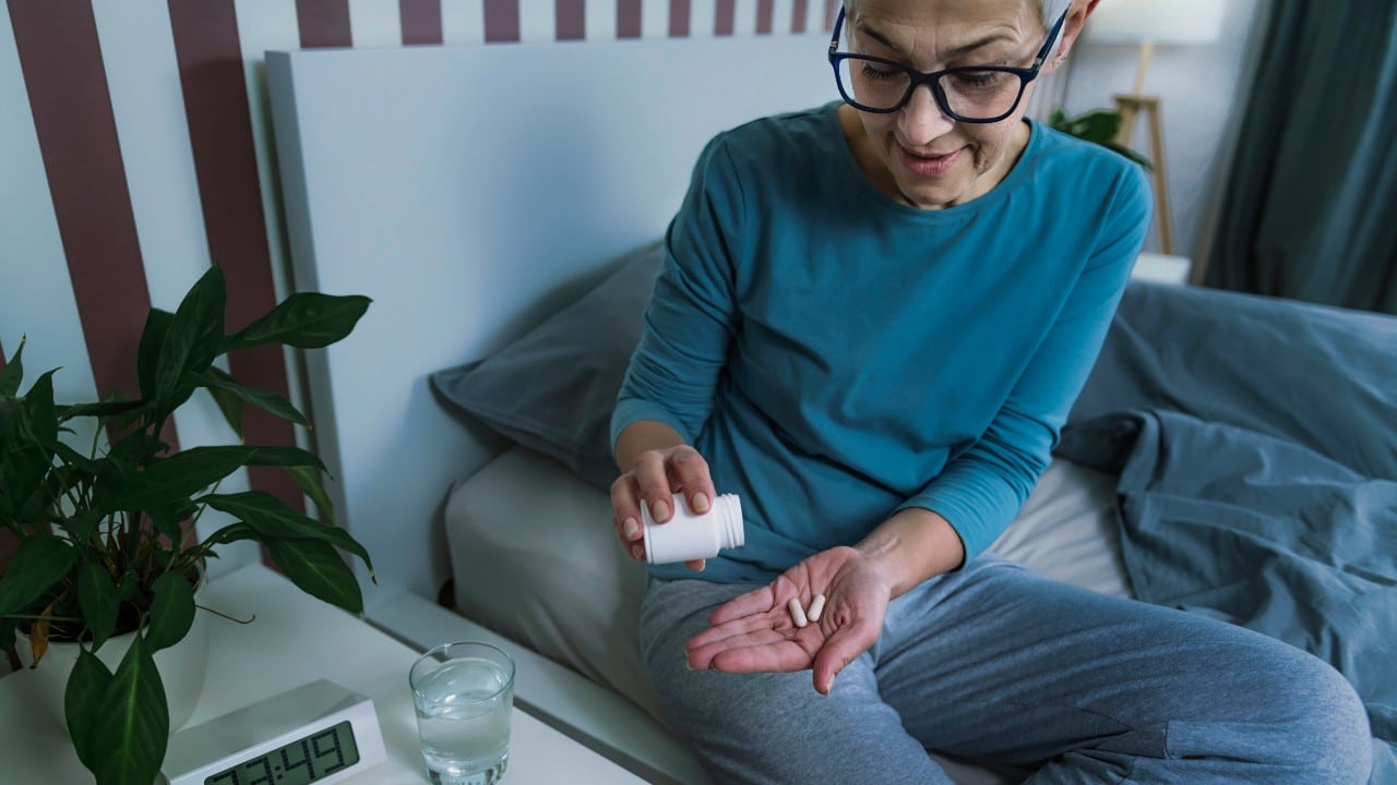 ¿Los suplementos de melatonina podrían ayudar a dormir mejor?