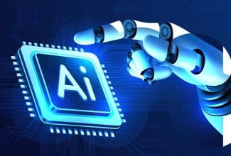 Paciente con parálisis usando un brazo robótico asistido por inteligencia artificial