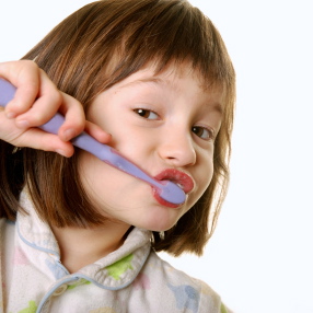 Combatir las caries ya tiene fórmula: 2 veces al día x 2 minutos