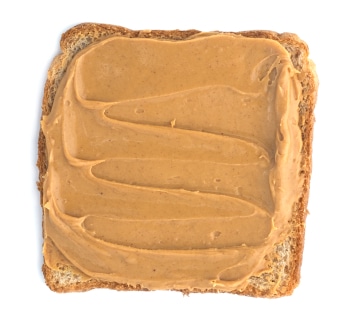 Estudio: Comer mantequilla de maní (crema de cacahuate) en la adolescencia previene enfermedades benignas del seno