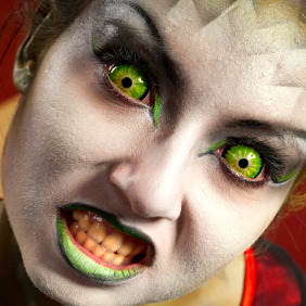 ¿Lentes de colores sin receta en Halloween? Definitivamente no