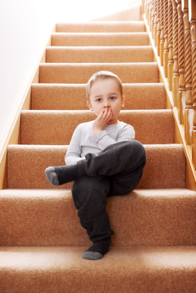 ¡Cuidado con las escaleras! 6 consejos para evitar que los niños sufran lesiones y caídas